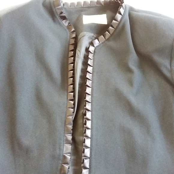 SOLD Bogato dressy blazer style - Picture 2 of 6